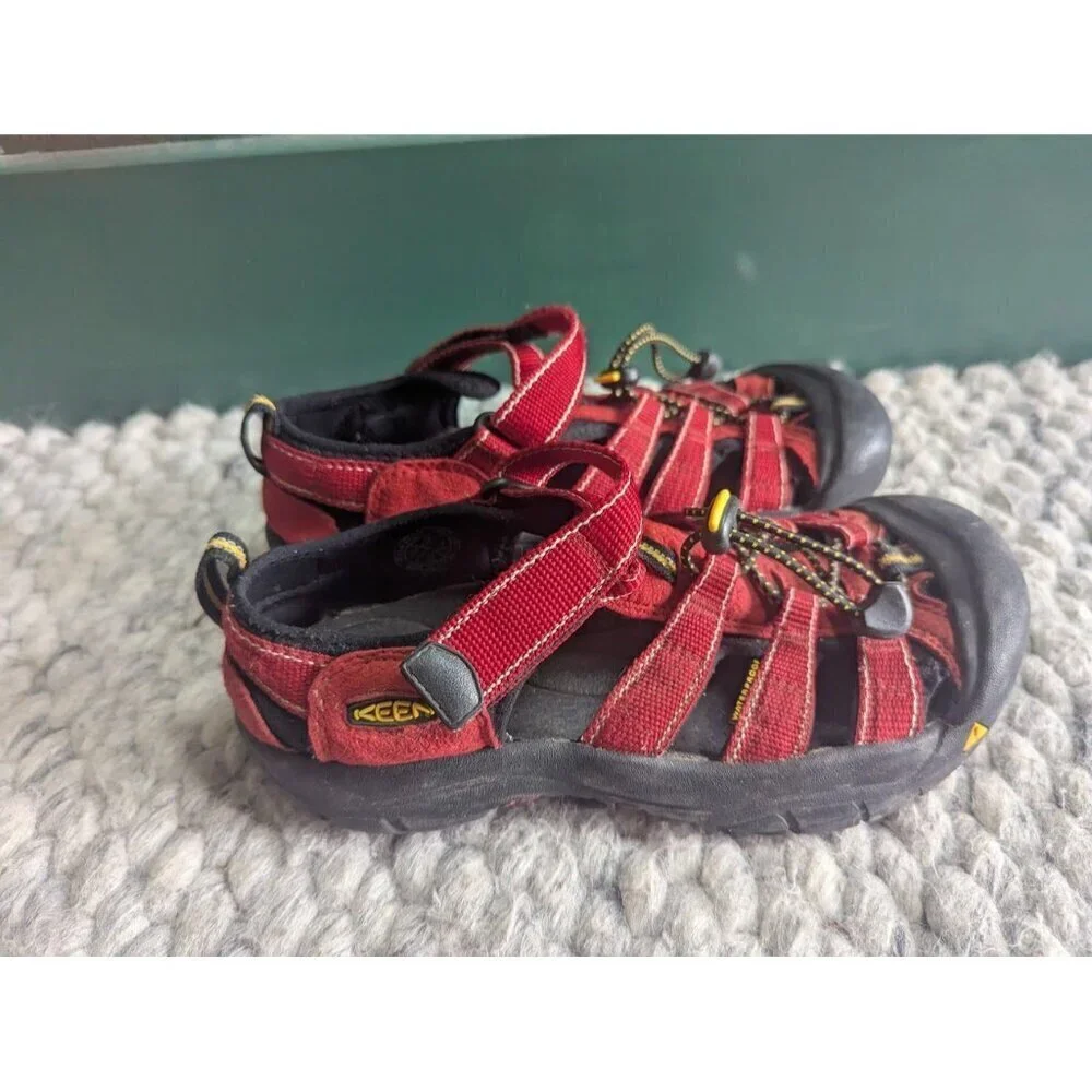 Keen Kids Sandals Shoes Newport H2 size Youth 5 Red Waterproof hiking